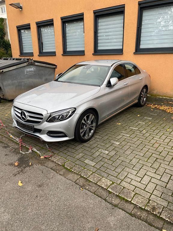 Silber Gebraucht 2014 Mercedes C180 Avantgarde Limousine | 10.900 € (Superpreis) - Bild 1/4