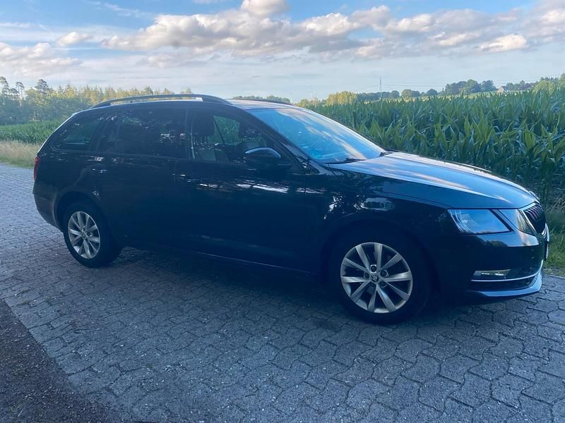 Gebraucht Skoda Octavia 170 PS (125 kW) 2019 Schwarz Limousine
