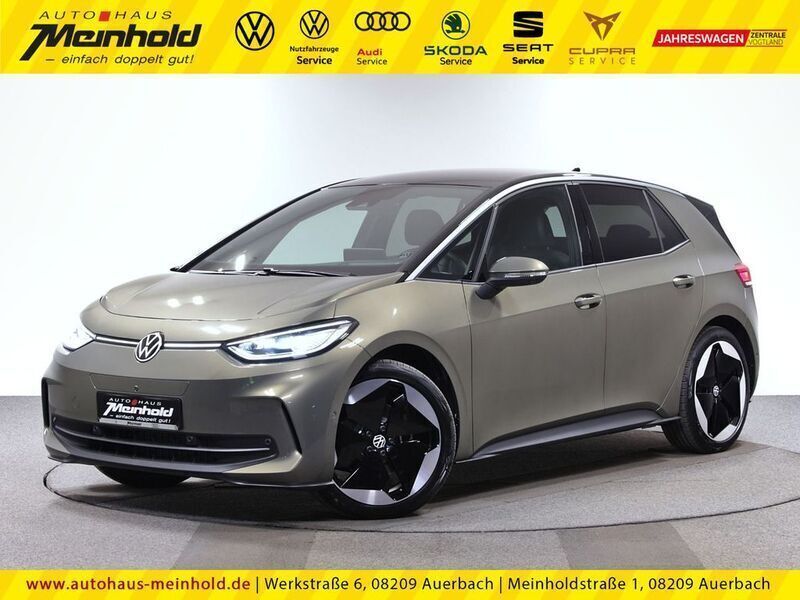 Dark olivine green metallic/schwarz Gebraucht 2023 VW ID.3 Pro Kleinwagen | 39.888 € - Bild 1/4