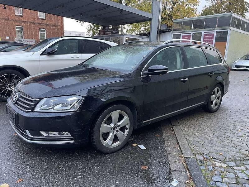 Schwarz Gebraucht 2013 VW Passat Exclusive Kombi | 10.000 € (Fairer Preis) - Bild 1/4