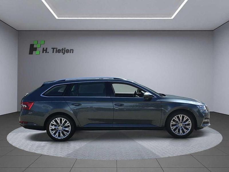 Gebraucht Skoda Superb Style 218 PS (160 kW) 2021 Grau Kombi