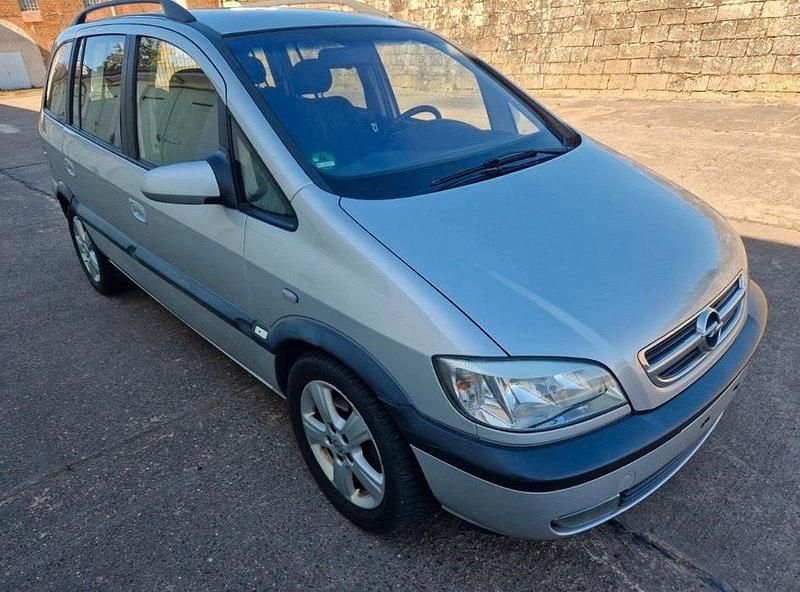 Gebraucht Opel Zafira 147 PS (108 kW) 2004 Silber Van / Kleinbus