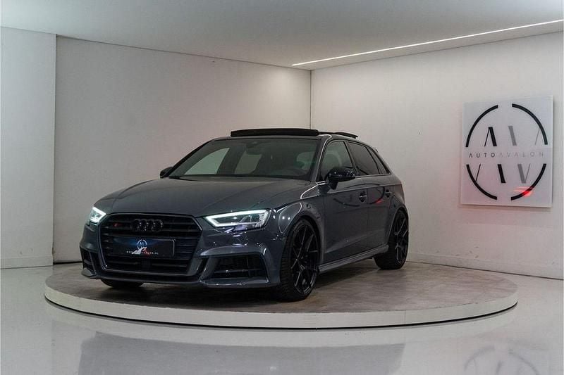 Grau Gebraucht 2018 Audi A3 Proline Limousine | 27.635 € - Bild 1/4