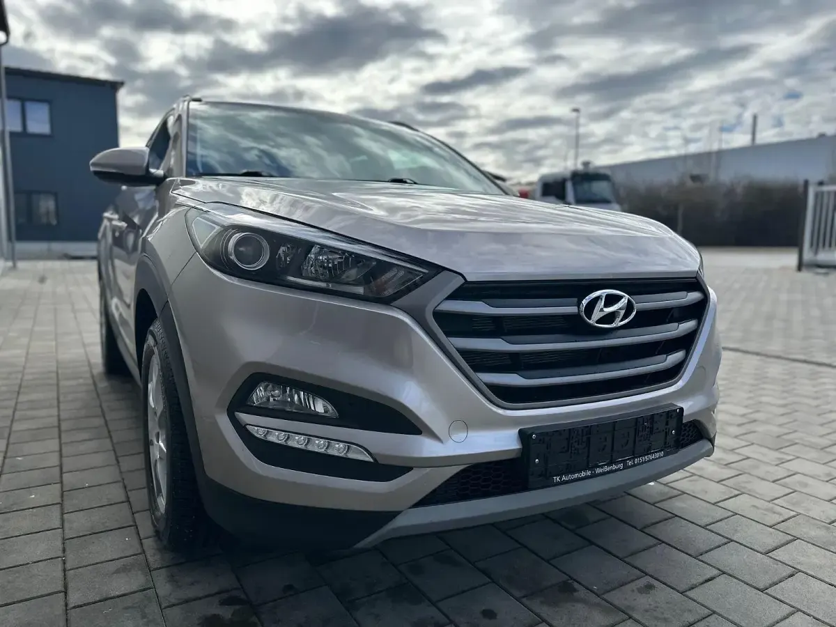 Gebraucht Hyundai Tucson Premium 177 PS (130 kW) 2018 Gold SUV