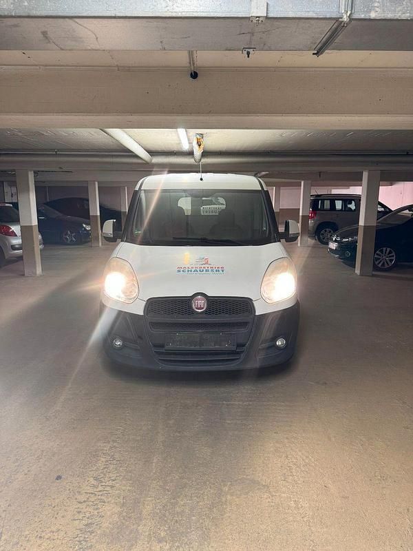 Weiß Gebraucht 2013 Fiat Doblò Van / Kleinbus | 3.900 € (Fairer Preis) - Bild 1/4