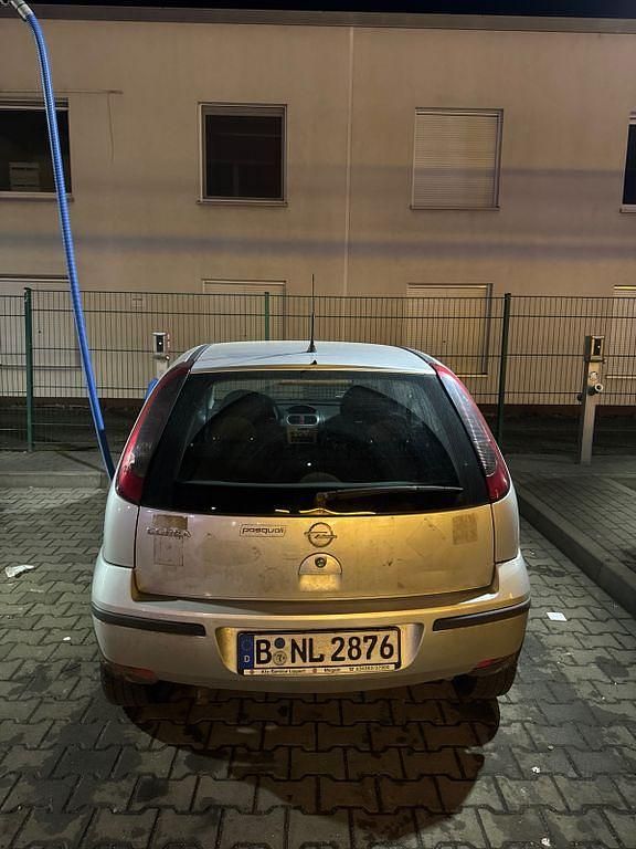 Gebraucht Opel Corsa 60 PS (44 kW) 2003 Silber Kleinwagen
