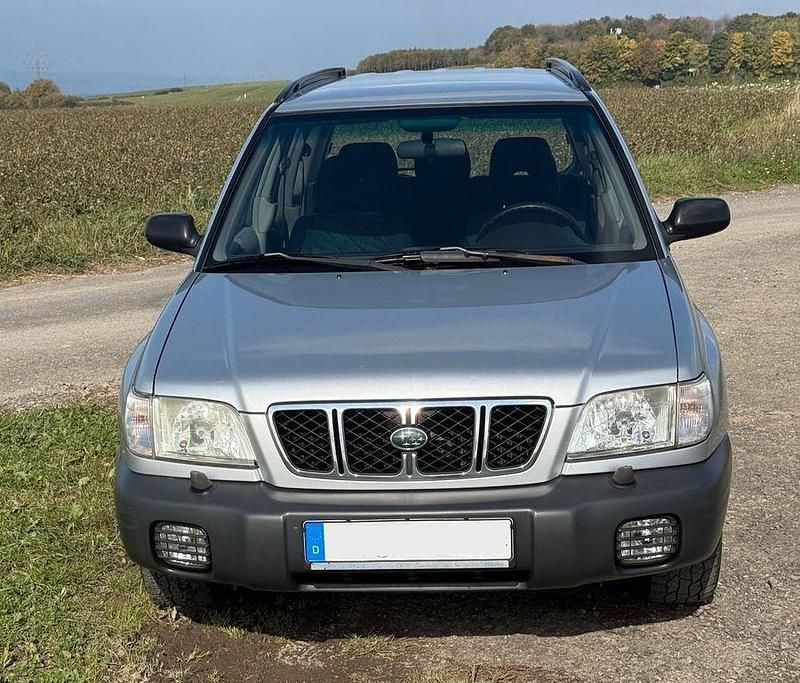 Silber Gebraucht 2002 Subaru Forester Trend SUV | 1.250 € (Guter Preis) - Bild 1/4