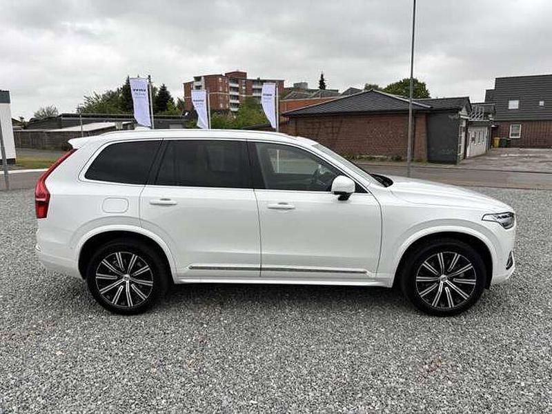 Gebraucht Volvo XC90 Plus 235 PS (172 kW) 2024 Crystal white / metallic SUV