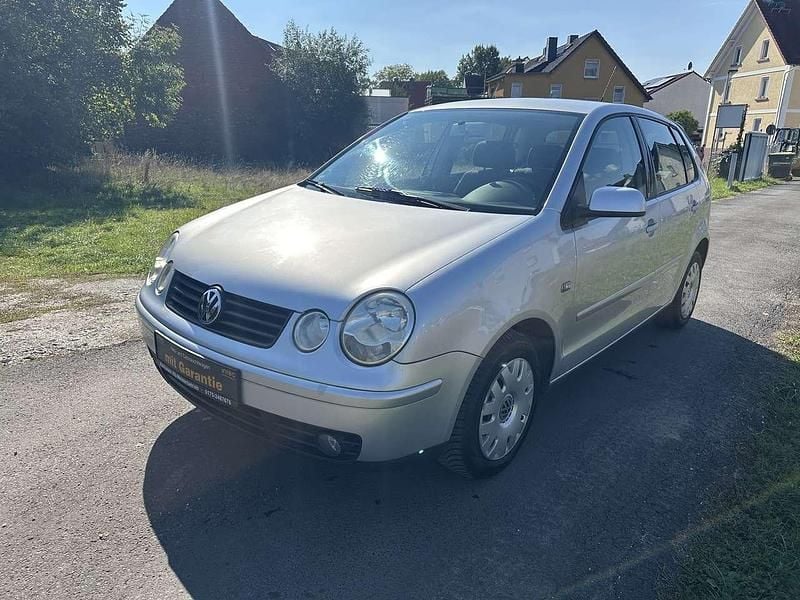 Silber Gebraucht 2003 VW Polo Limousine | 2.240 € (Fairer Preis) - Bild 1/4