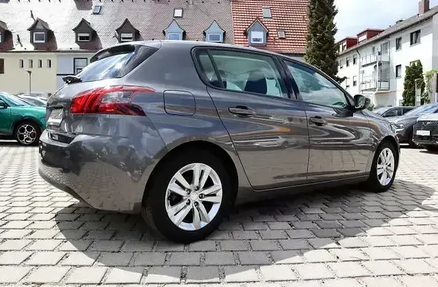 Gebraucht Peugeot 308 Active 131 PS (96 kW) 2020 Grau Limousine
