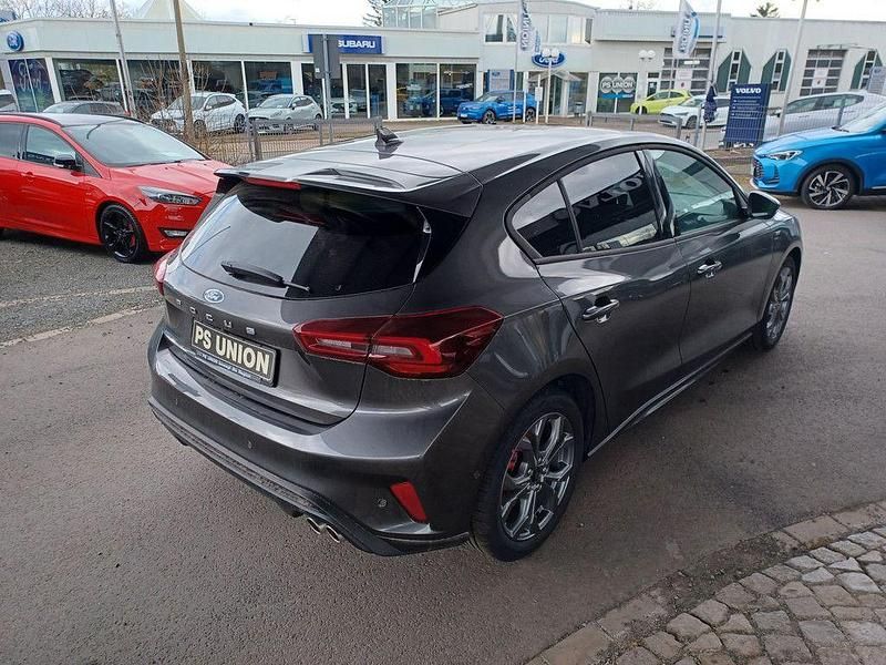 Neu Ford Focus ST-Line 125 PS (91 kW) 2025 Grau Kleinwagen