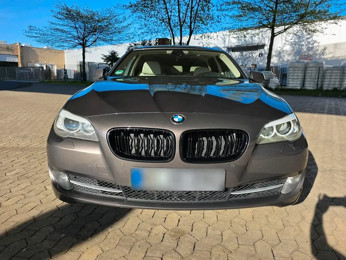Usata BMW 525 218 CV (160 kW) 2012 Marrone Station wagon