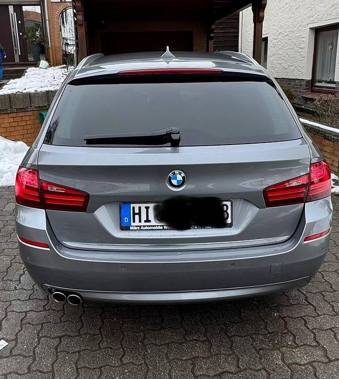 Gebraucht BMW 530 258 PS (189 kW) 2015 Grau Kombi