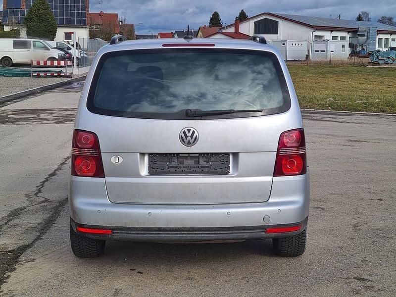 Gebraucht VW Touran Trendline 140 PS (102 kW) 2009 Silber Van / Kleinbus