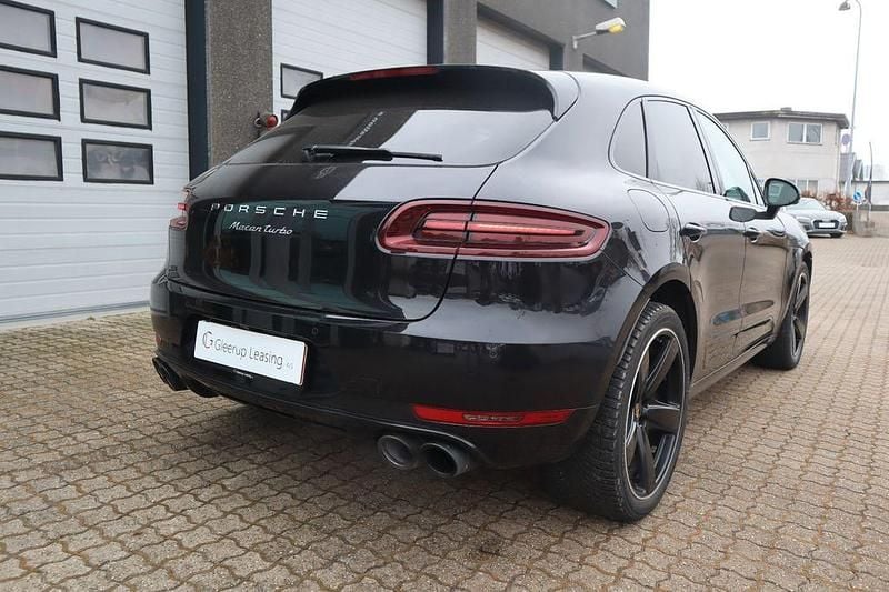 Gebraucht Porsche Macan Turbo Performance Package 441 PS (324 kW) 2017 Schwarz SUV