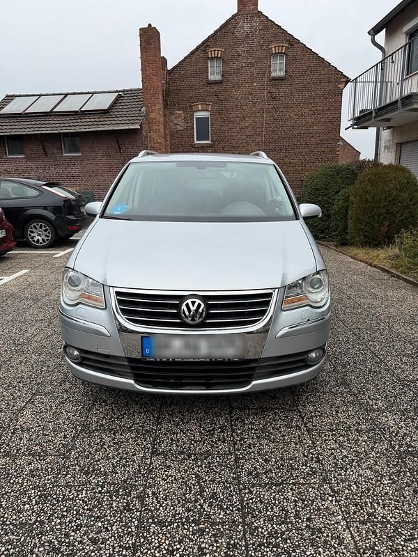 Gebraucht VW Touran 2008 Silber Van / Kleinbus