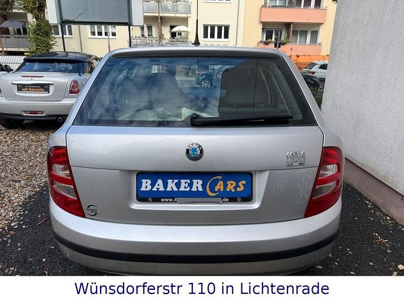 Gebraucht Skoda Fabia Classic 75 PS (55 kW) 2002 Silber Limousine