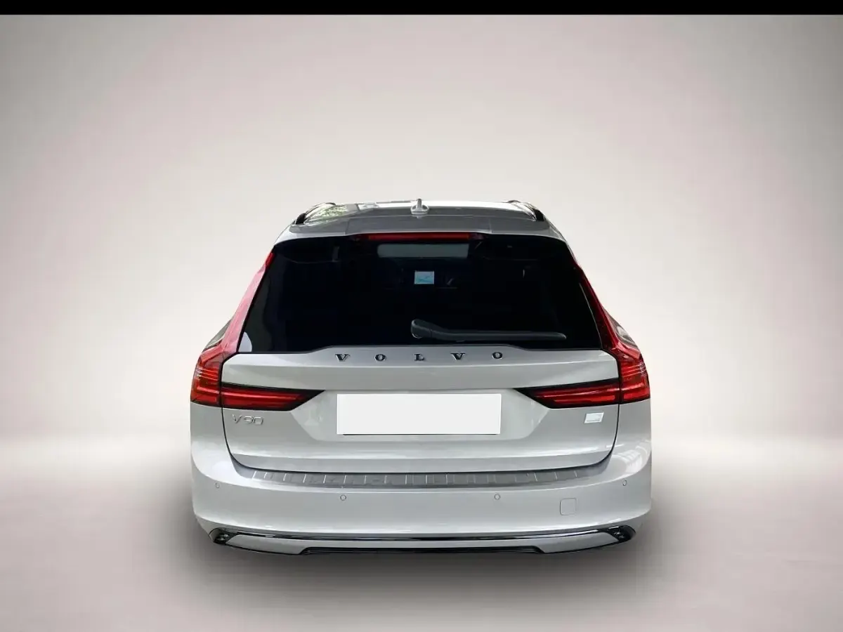 Gebraucht Volvo V90 Plus 455 PS (334 kW) 2023 Manufacturer Kombi