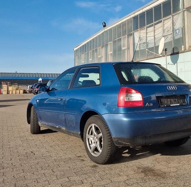 Gebraucht Audi A3 Attraction 102 PS (75 kW) 2002 Blau Kleinwagen