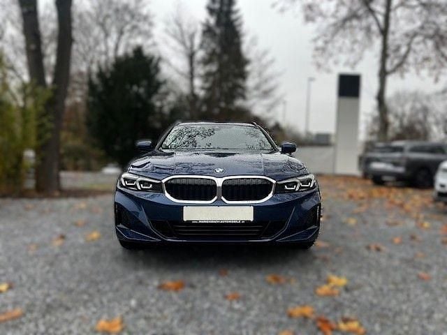 Gebraucht BMW 318 156 PS (114 kW) 2023 Blau Kombi