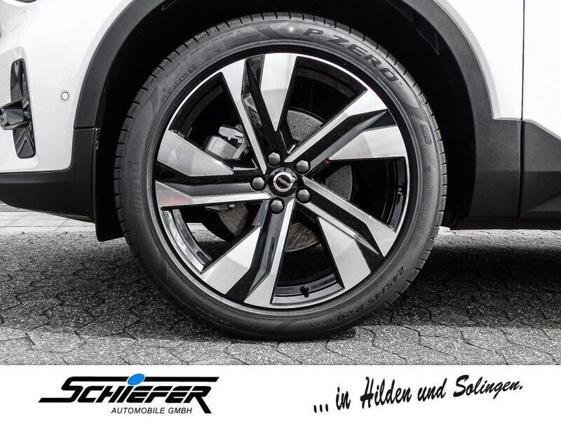 Gebraucht Volvo XC40 Plus 163 PS (119 kW) 2024 Weiß SUV