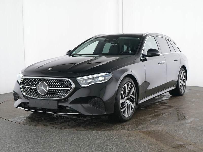 Second-hand Mercedes E300 Advanced Plus 197 CP (144 kW) 2025 Negru Berlinǎ