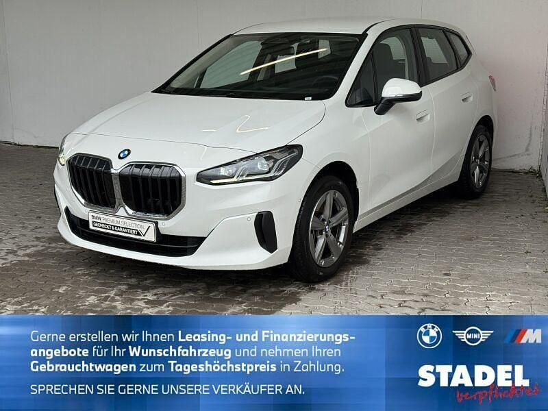 Gebraucht BMW 220 Active Tourer 156 PS (114 kW) 2025 Alpinweiss uni Van / Kleinbus