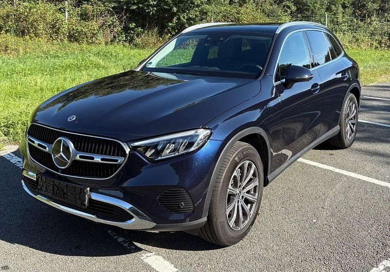 Blau Gebraucht 2024 Mercedes GLC220 SUV | 54.880 € (Superpreis) - Bild 1/4