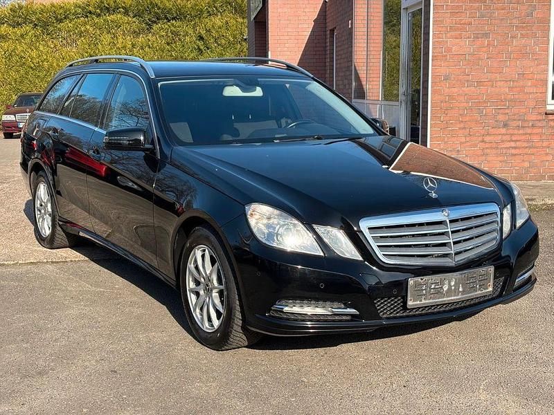 Gebraucht Mercedes E200 136 PS (100 kW) 2012 Schwarz Kombi