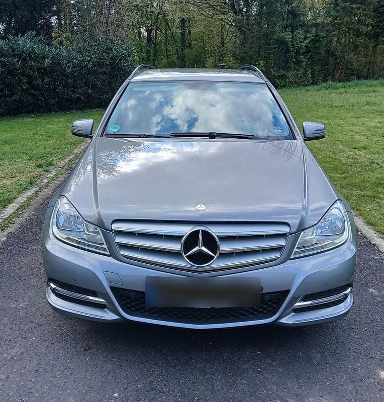Gebraucht Mercedes C220 170 PS (125 kW) 2012 Grau Kombi