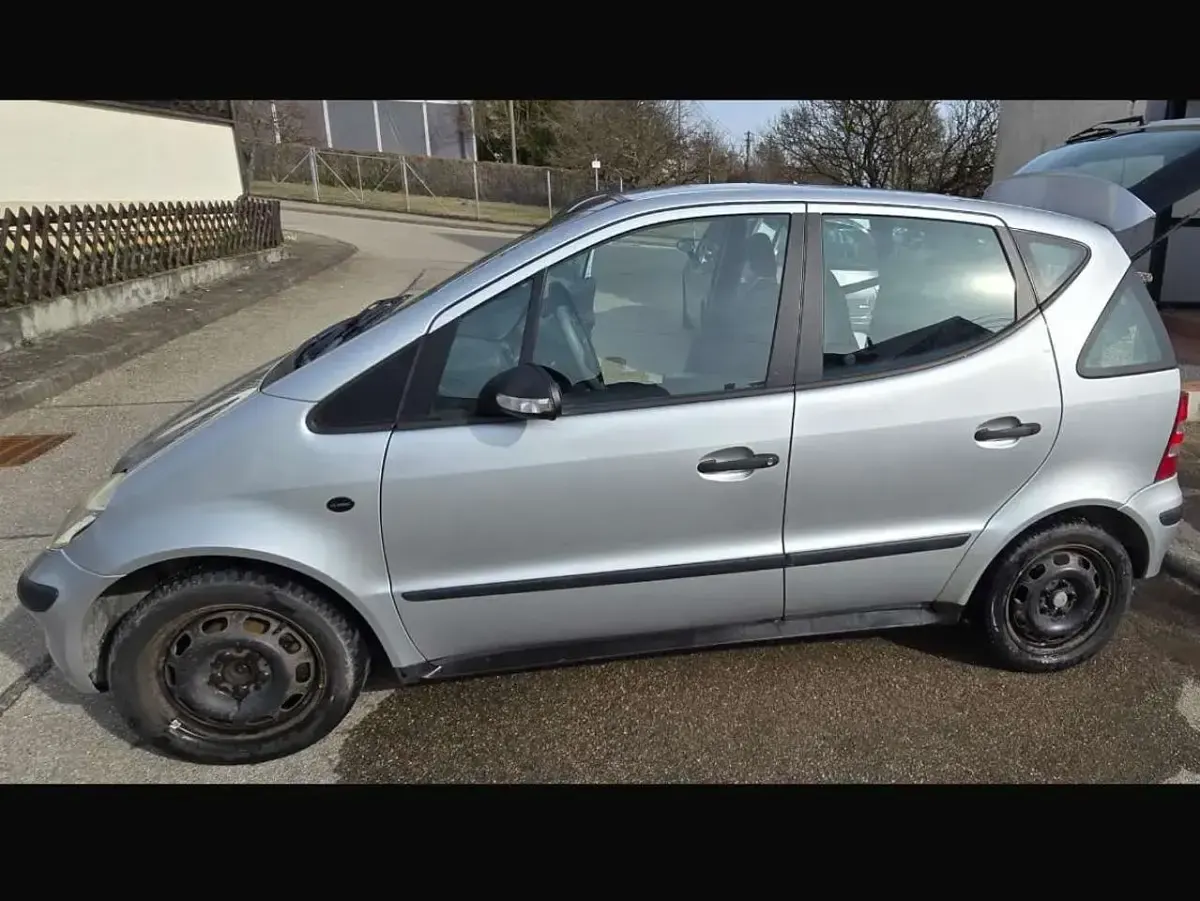 Gebraucht Mercedes A140 Classic 82 PS (60 kW) 2004 Silber Limousine