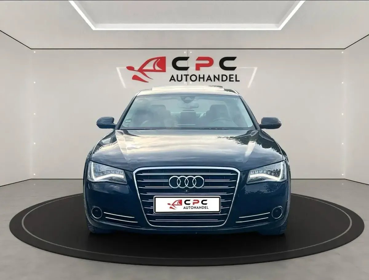 Gebraucht Audi A8 Ambiente 250 PS (183 kW) 2013 Blau Limousine