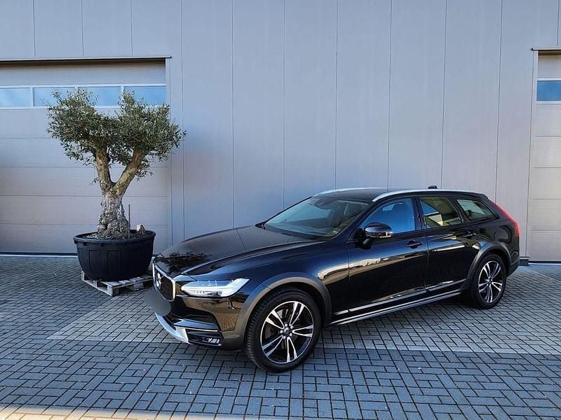 Gebraucht Volvo V90 CC Basis 235 PS (172 kW) 2018 Schwarz Kombi