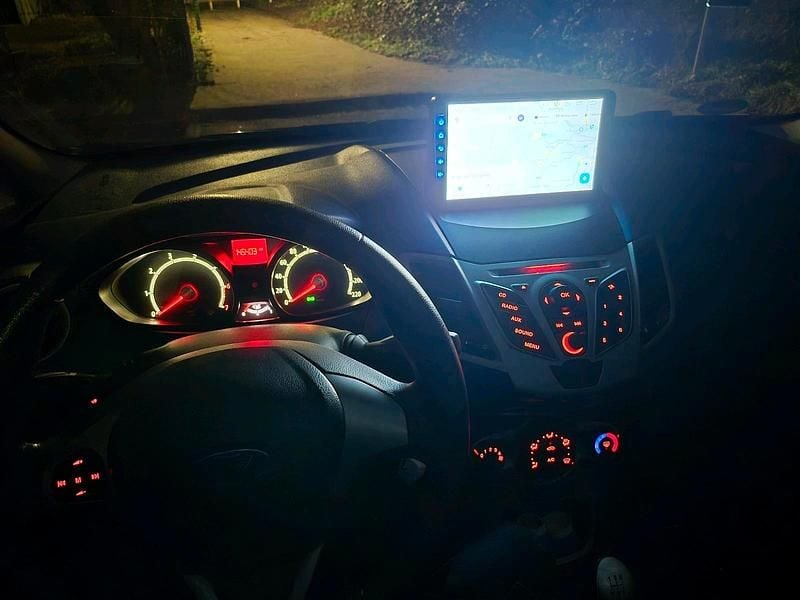 Blau Gebraucht 2009 Ford Fiesta Trend Kleinwagen | 3.000 € (Fairer Preis) - Bild 1/4