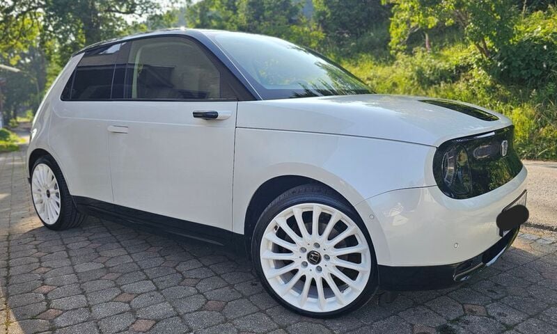 Weiß Gebraucht 2021 Honda e Advance Kleinwagen | 17.300 € (Fairer Preis) - Bild 1/4