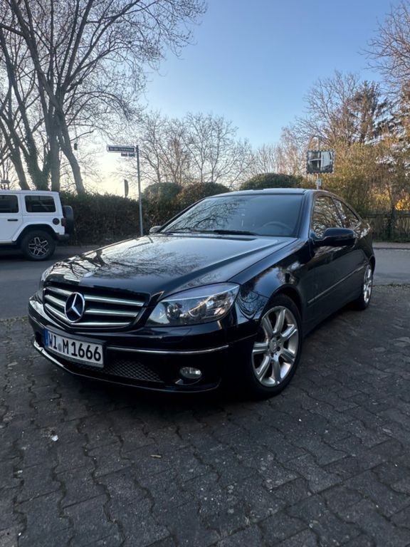 Schwarz Gebraucht 2009 Mercedes CLC230 Kleinwagen | 9.900 € - Bild 1/4