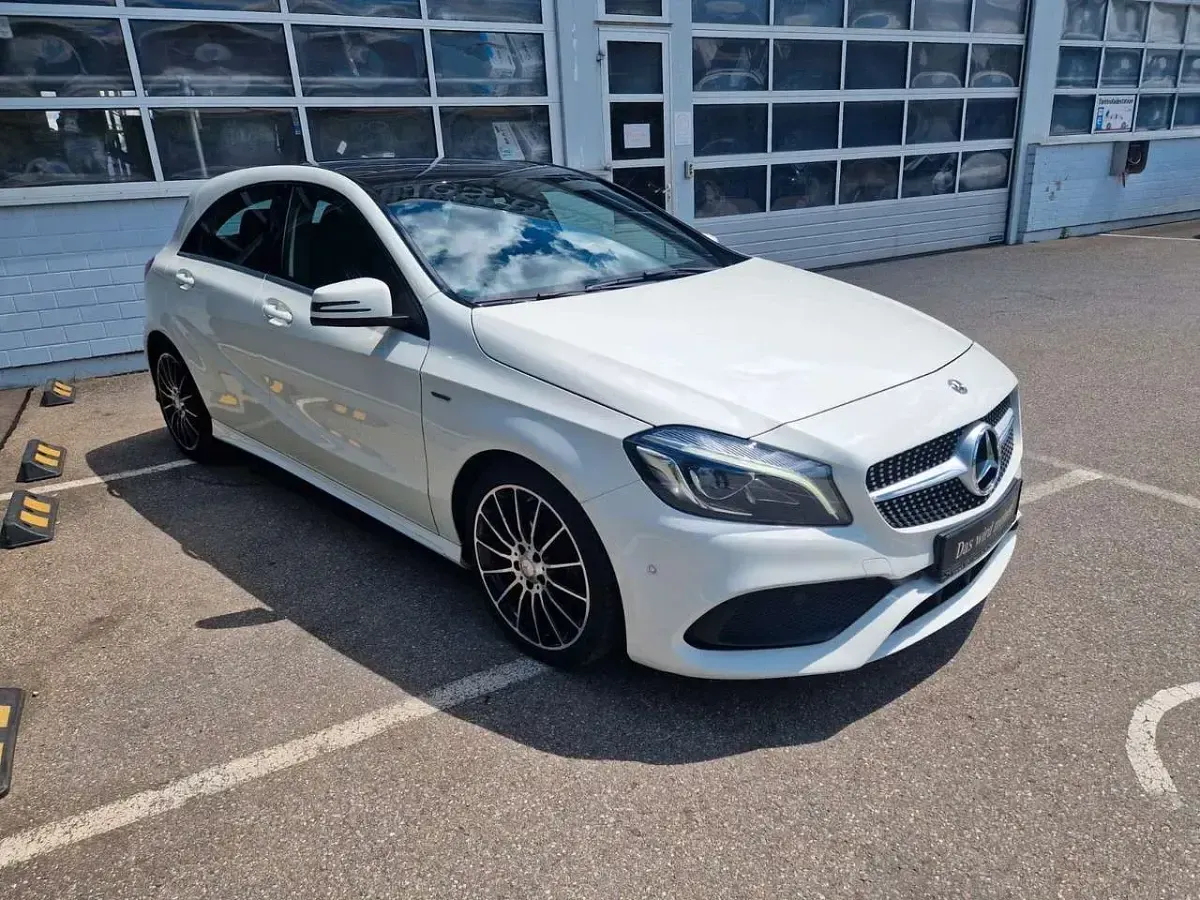 Gebraucht Mercedes A200 AMG 156 PS (114 kW) 2018 Weiß Limousine