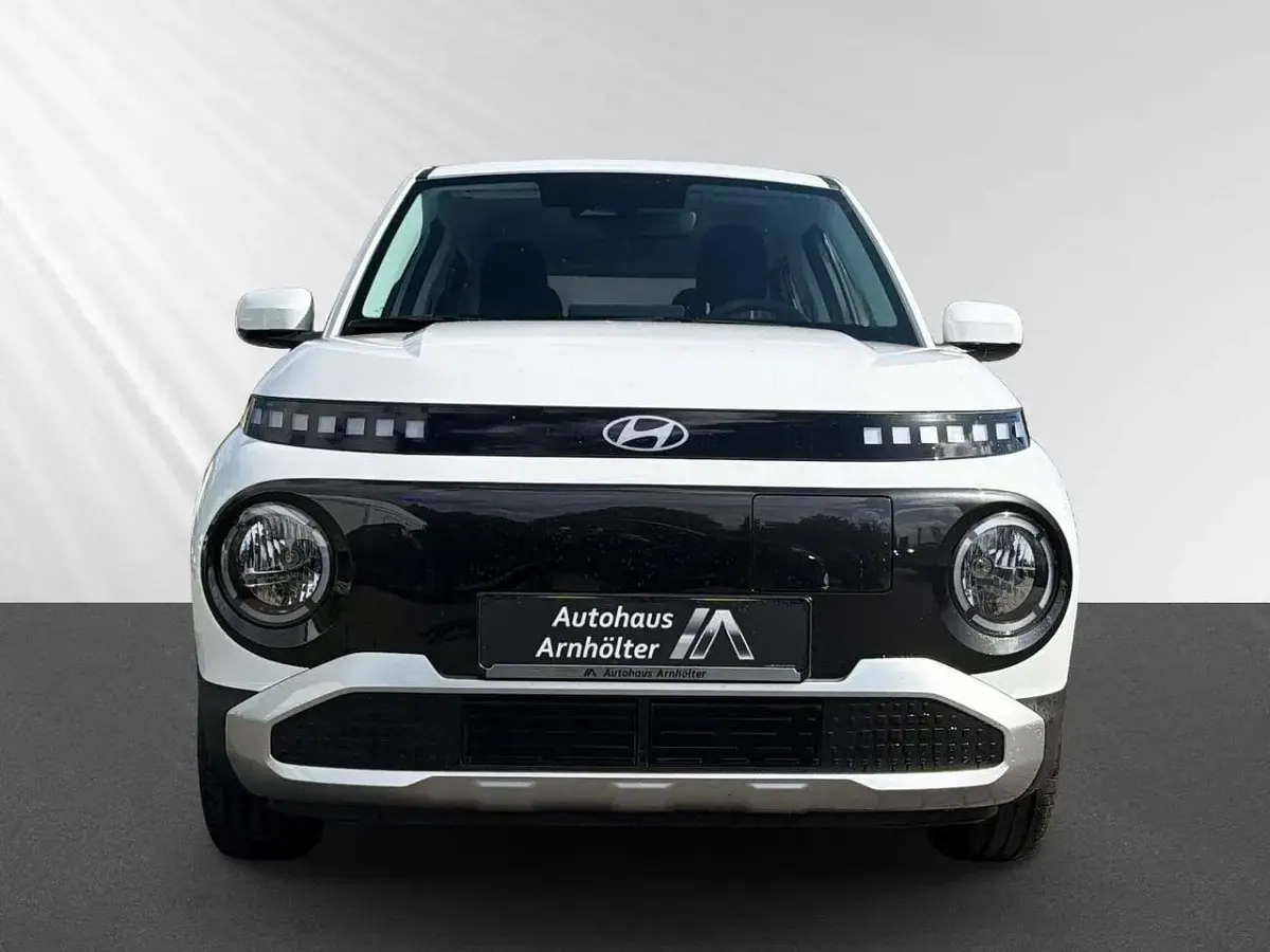 Neu Hyundai Inster Select 71 kW (97 PS) 2026 Atlas white / sol Kleinwagen