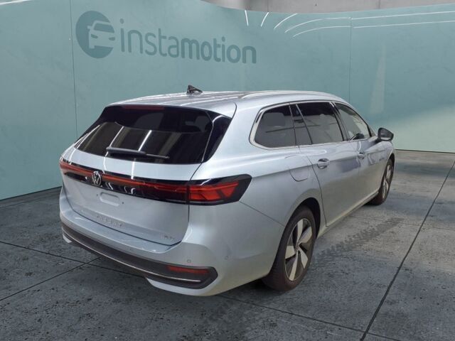 Gebraucht VW Passat Business 150 PS (110 kW) 2024 Silber Kombi