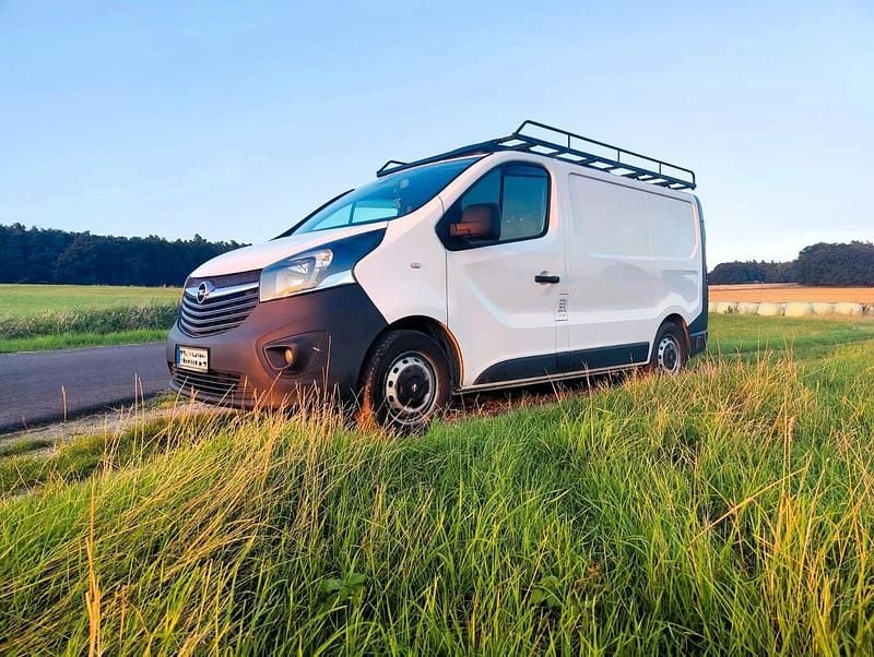 Weiß Gebraucht 2014 Opel Vivaro Van | 10.999 € - Bild 1/4