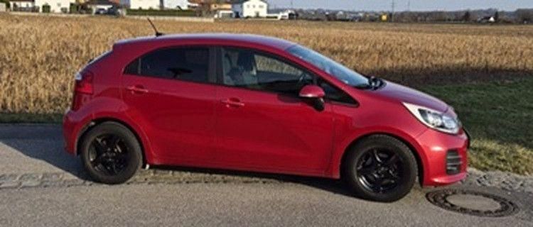 Gebraucht Kia Rio DREAM-TEAM Edition 109 PS (80 kW) 2016 Rot Kleinwagen