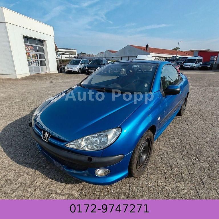 Blau Gebraucht 2002 Peugeot 206 CC Platinum Cabrio | 1.799 € (Etwas zu teuer) - Bild 1/4