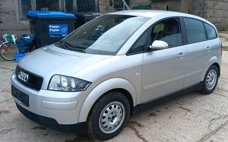 Silber Gebraucht 2002 Audi A2 Kleinwagen | 3.300 € (Fairer Preis) - Bild 1/4