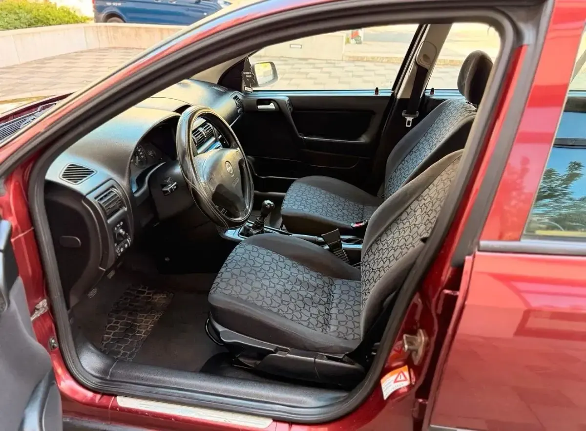 Brugt Opel Astra 116 HK (85 kW) 1999 Rød Sedan