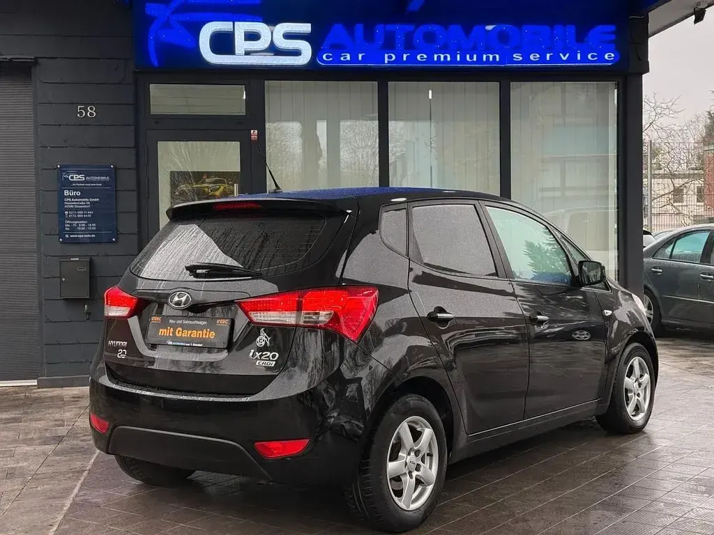 Gebraucht Hyundai ix20 Edition 116 PS (85 kW) 2012 Schwarz Kleinwagen