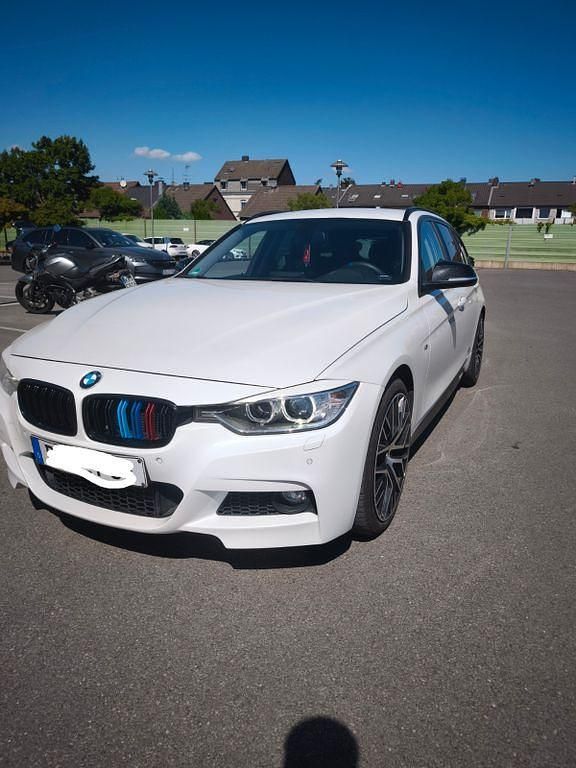Weiß Gebraucht 2013 BMW 316 Kombi | 7.499 € (Fairer Preis) - Bild 1/4