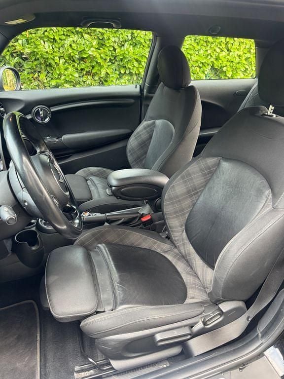 Gebraucht Mini Cooper Chili 136 PS (100 kW) 2017 Schwarz Kleinwagen