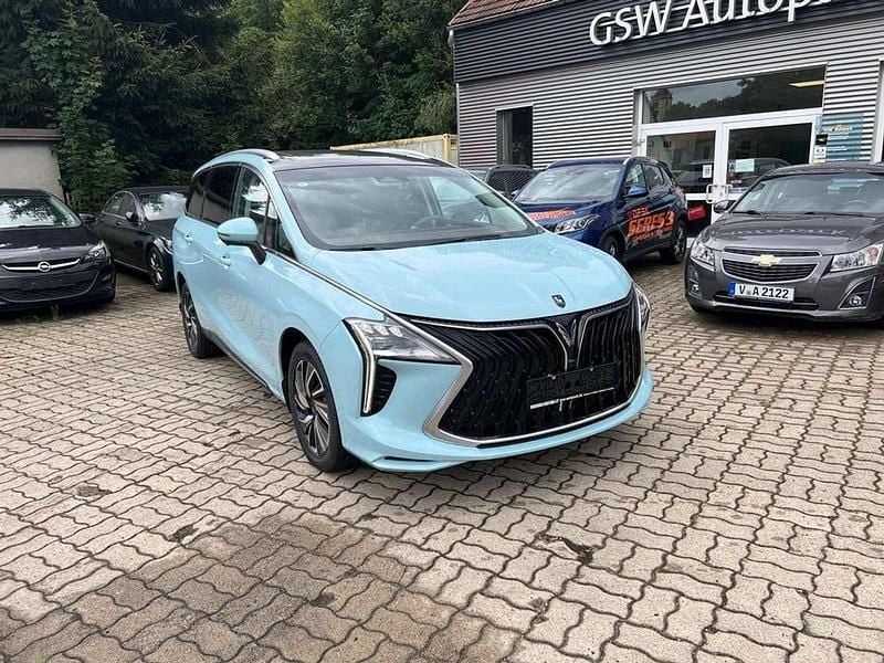 Sky light blue metallic Gebraucht 2024 Forthing Yacht/4 U-Tour Van / Kleinbus | 27.990 € (Fairer Preis) - Bild 1/4