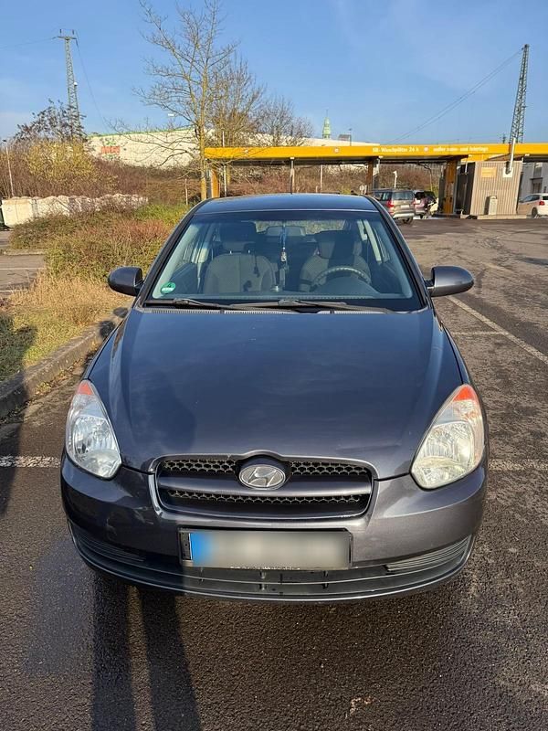 Gebraucht Hyundai Accent 97 PS (71 kW) 2008 Grau Kleinwagen