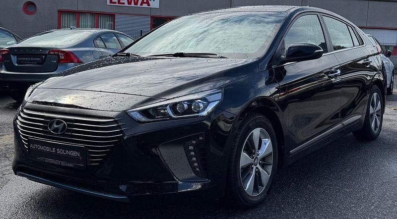 Schwarz Gebraucht 2018 Hyundai Ioniq Premium Kleinwagen | 16.590 € (Fairer Preis) - Bild 1/4